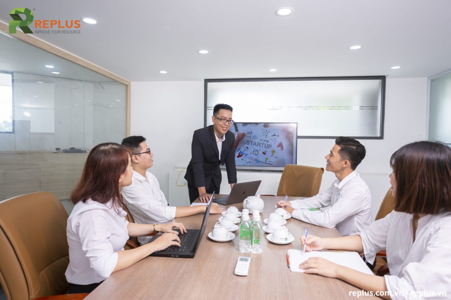 Không gian tại nhà và văn phòng làm việc – lựa chọn nào cho Startup? 3 môi trường làm việc tốt